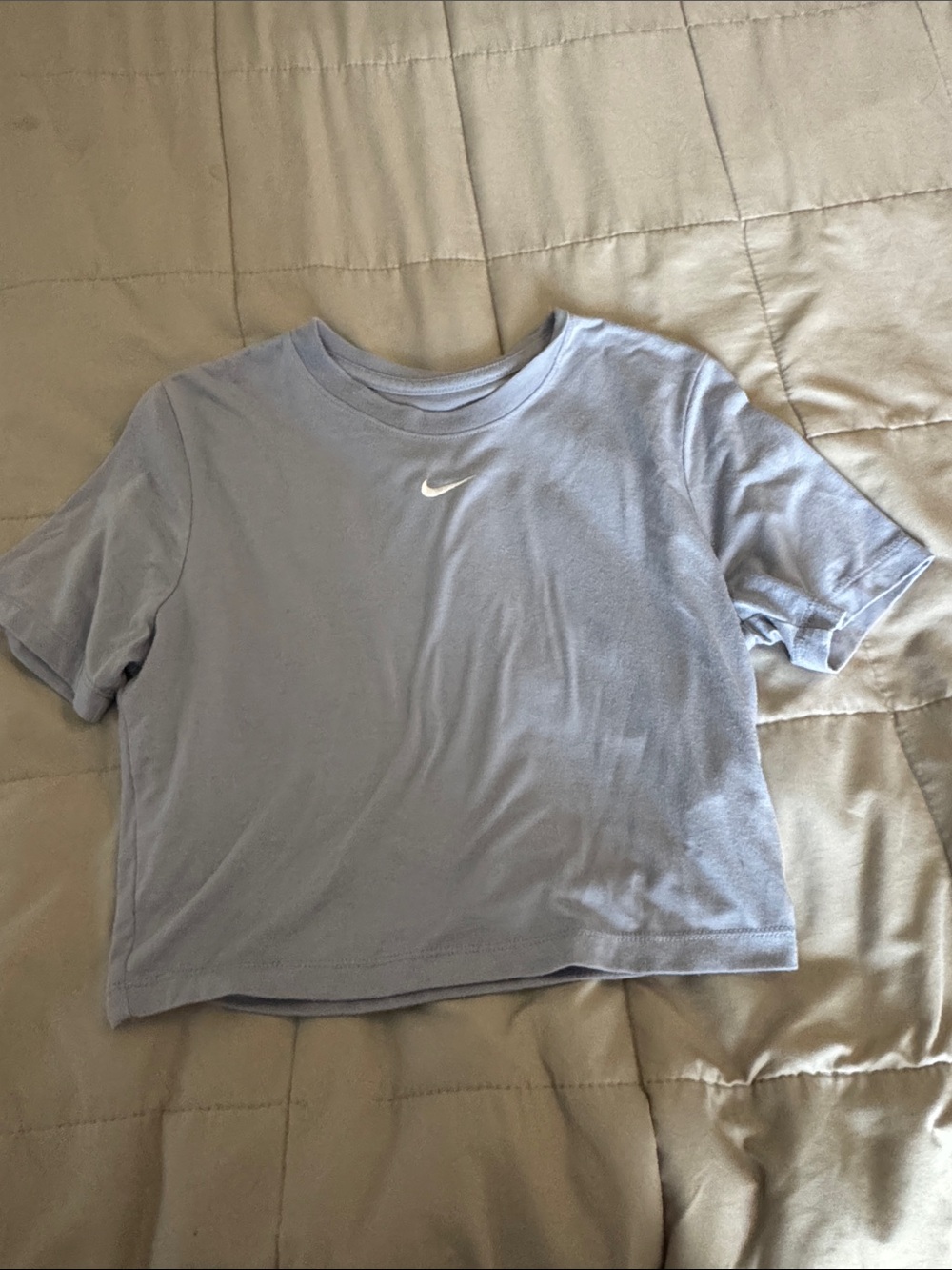 The Nike Tee slim fit, size medium